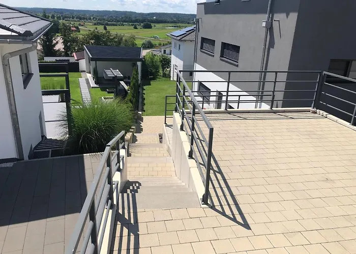 Moderne Mit Terrasse Und Garten Apartmán Verwaltungsgemeinschaft Haldenwang